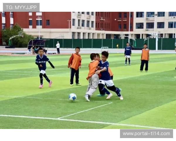 鄂尔多斯暖城足球联赛收官，东胜区代表队包揽U14与公开组冠军